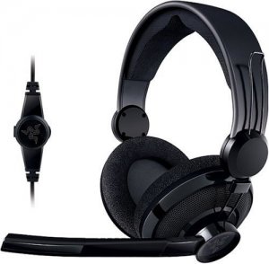 Razer Carcharias Gaming headset box art